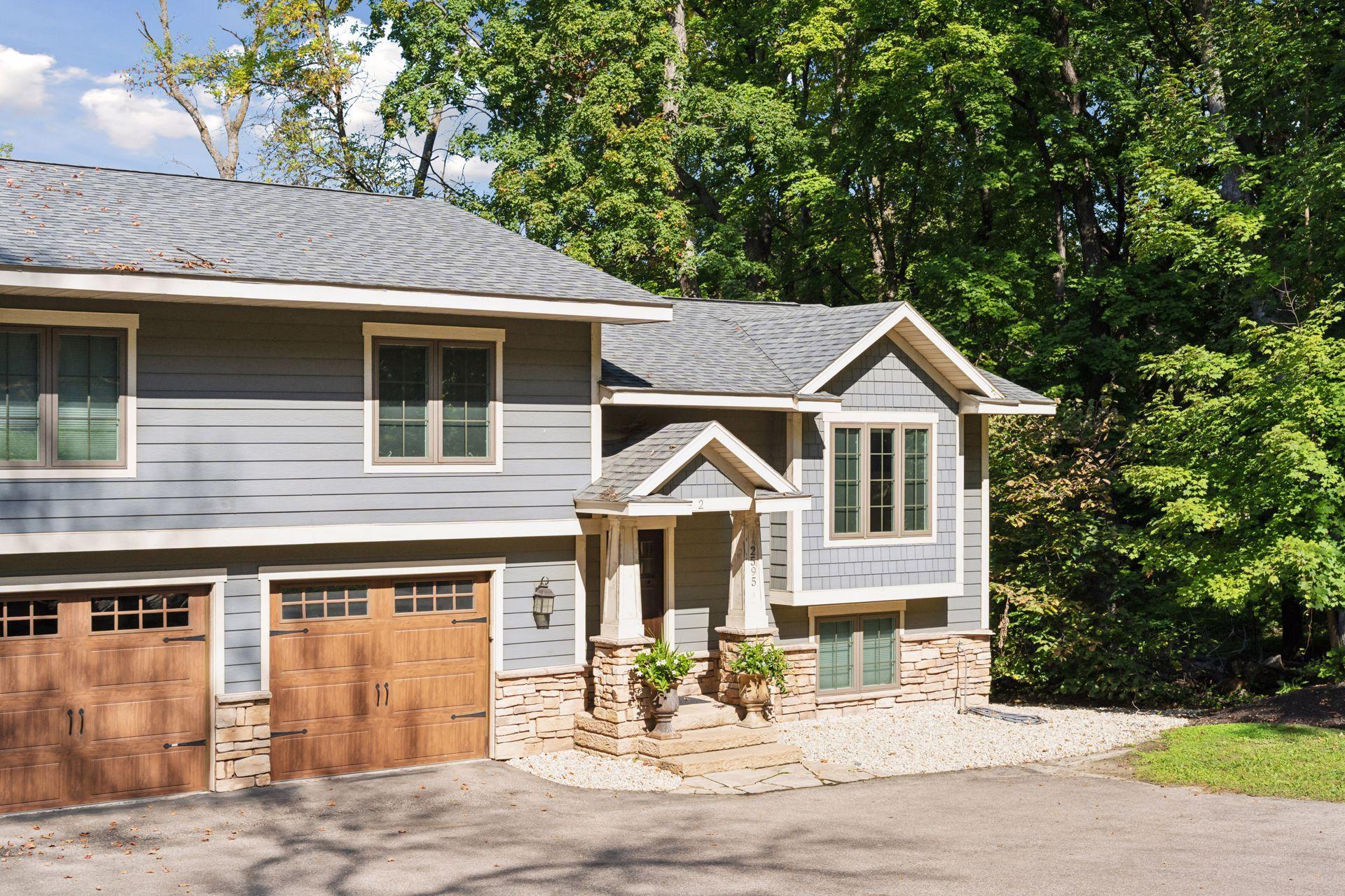 2595 Lydiard Circle