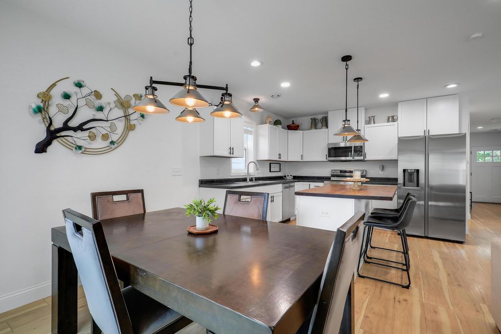 Photo of 703 Surrey Avenue, Saint Paul, MN 55106 (MLS # 7016297)