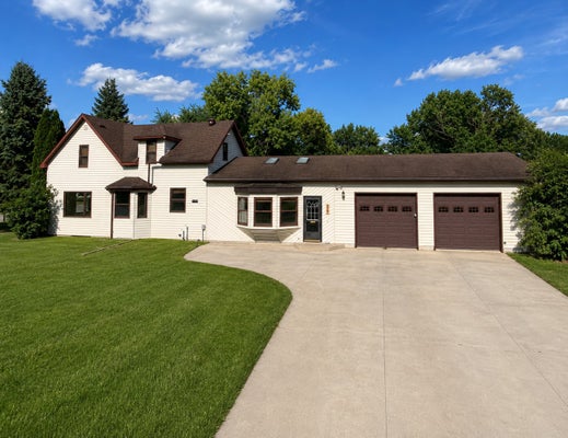 321 3RD ST SW, RED LAKE FALLS, MN 56750 - Image eedc8b23906d943bf7eb31a9a145b006/837665503