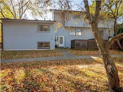 4819 Grenwich Way N Oakdale MN 55128
