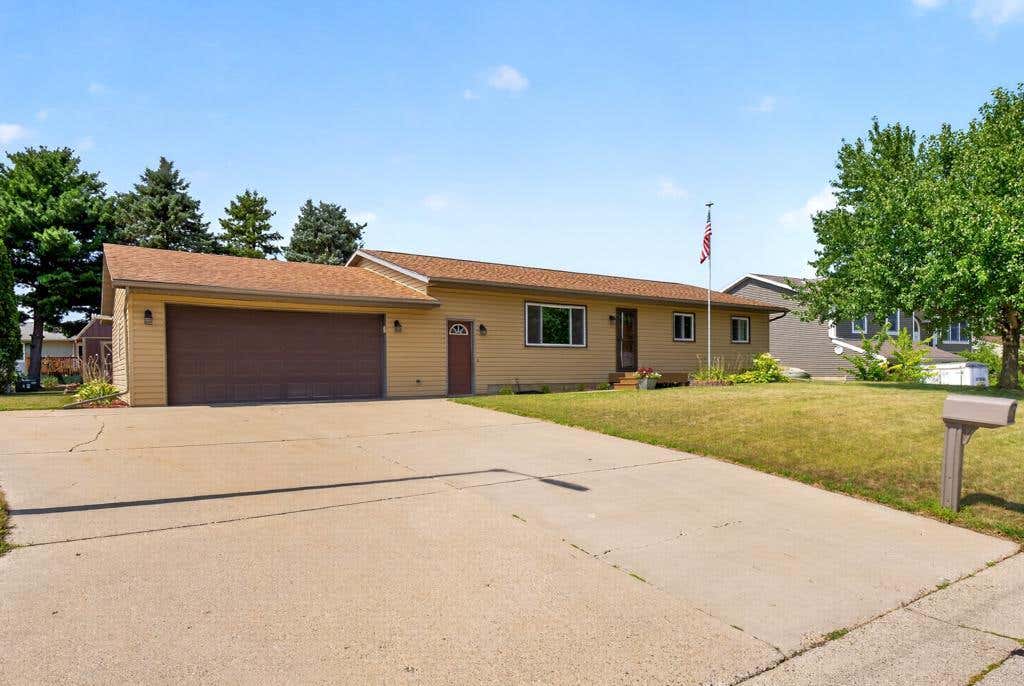Photo of 1028 W Elm Street, Lake City, MN 55041 (MLS # 7129976)