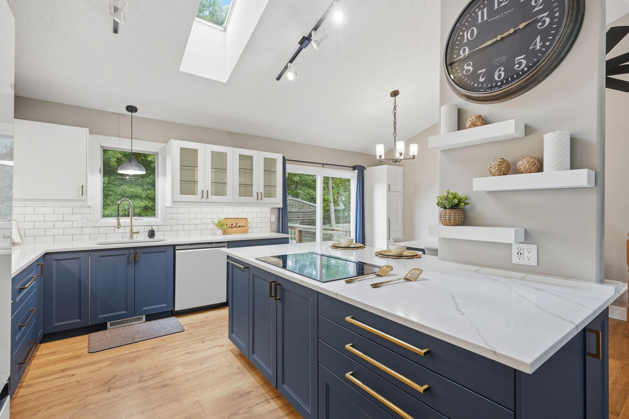 535 Hawthorn Road