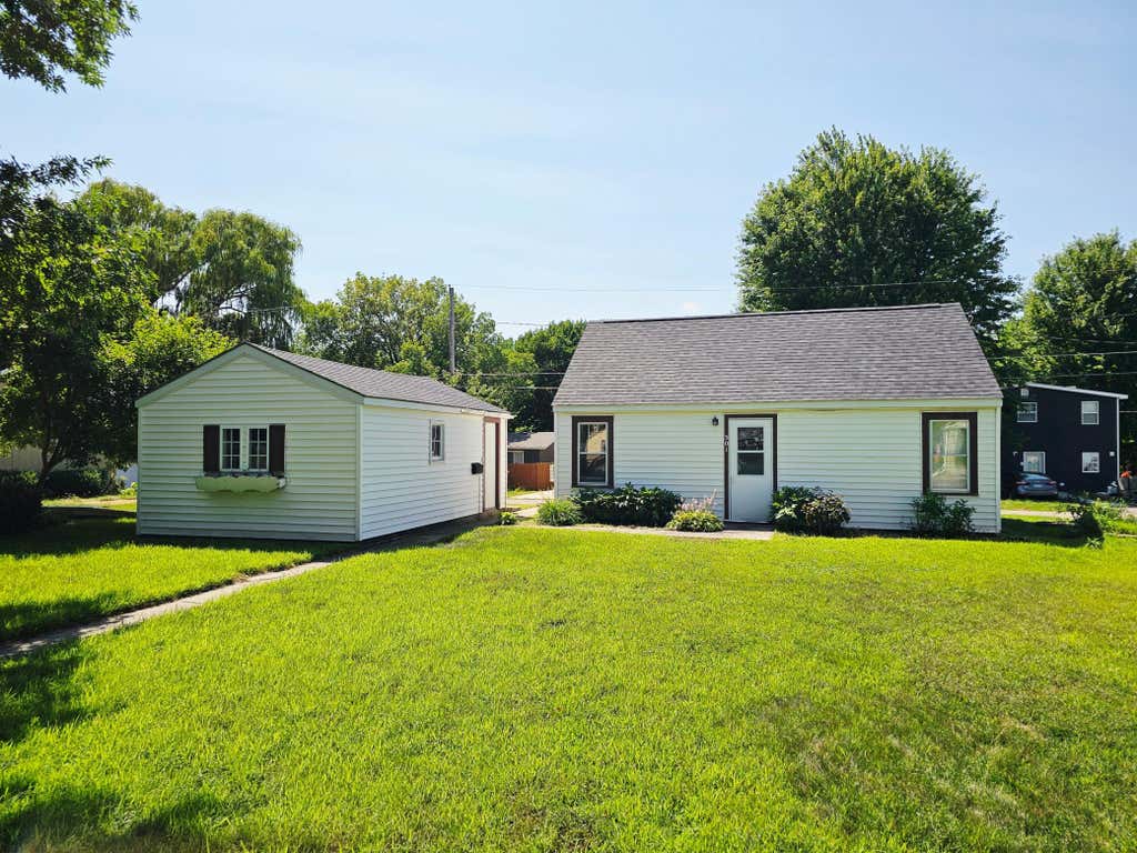 Photo of 301 S 12th Street, Montevideo, MN 56265 (MLS # 7112527)