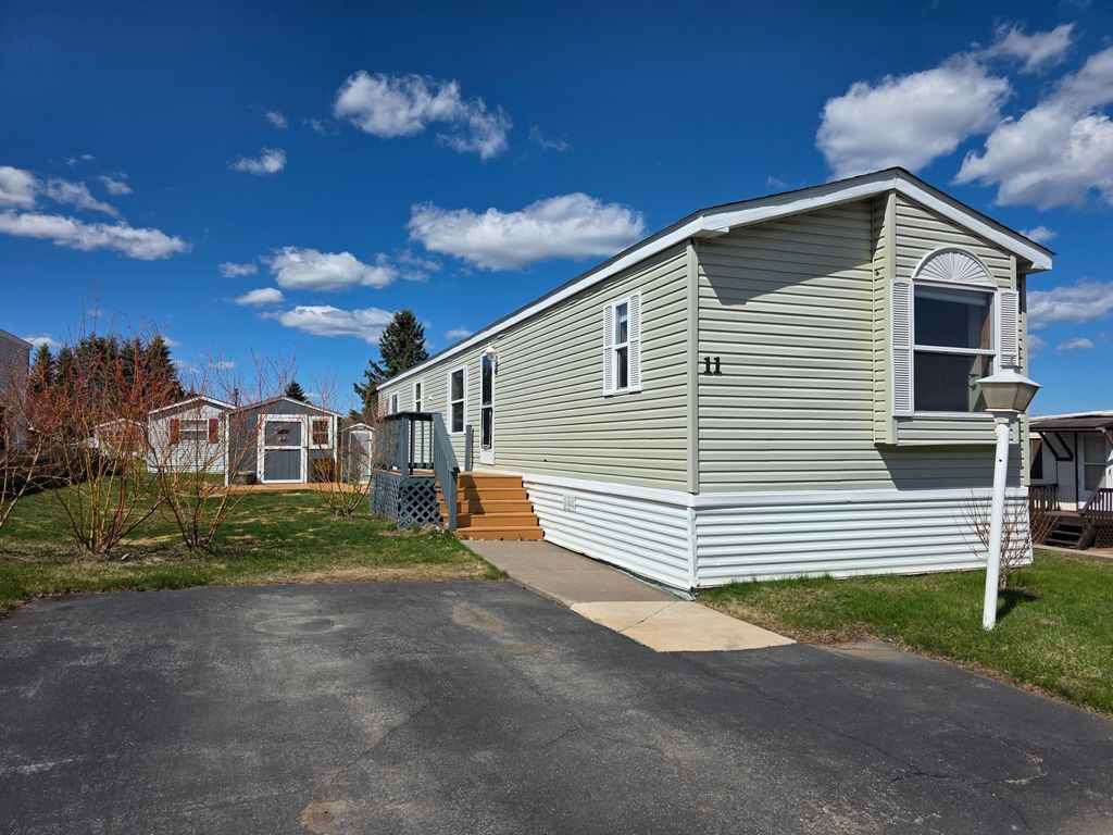 Photo of 11 Holly Lane, Duluth, MN 55810 (MLS # 7074018)