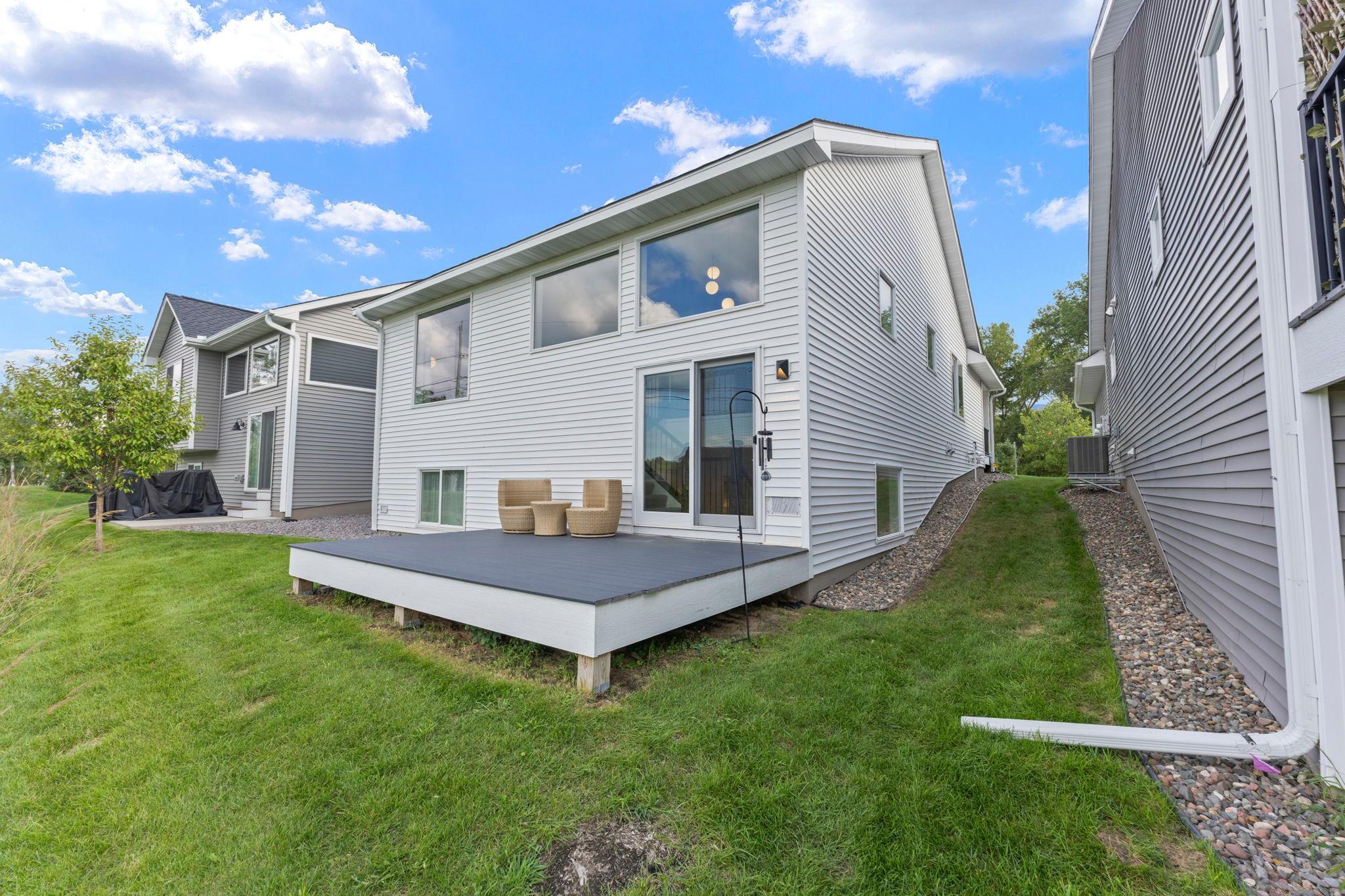 257 Mccarrons Place W