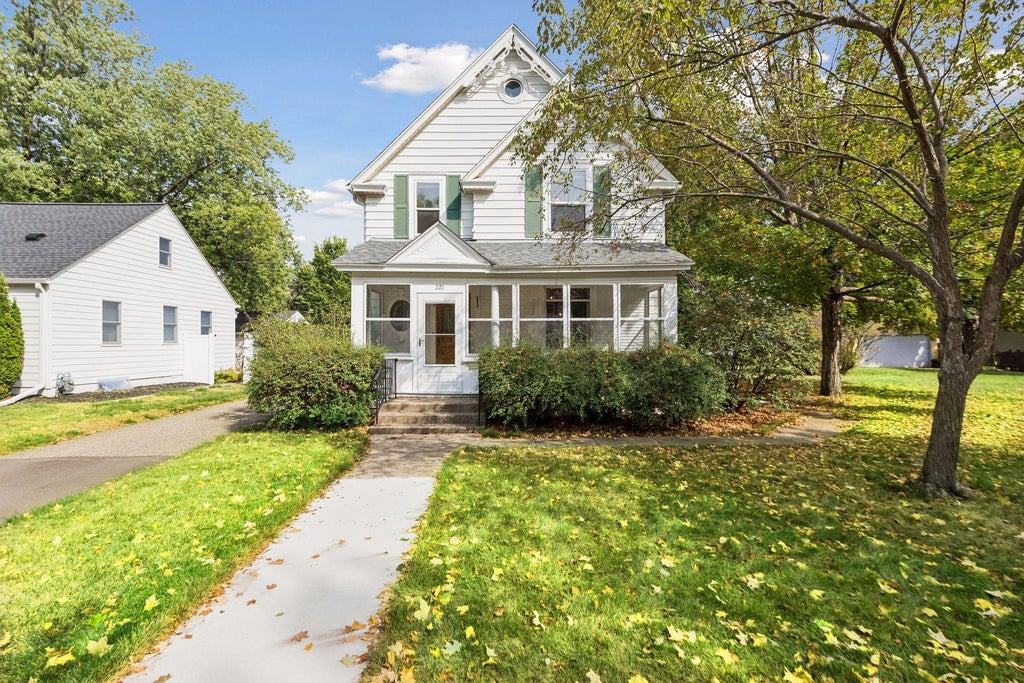Photo of 221 11th Avenue N, Hopkins, MN 55343 (MLS # 7145884)