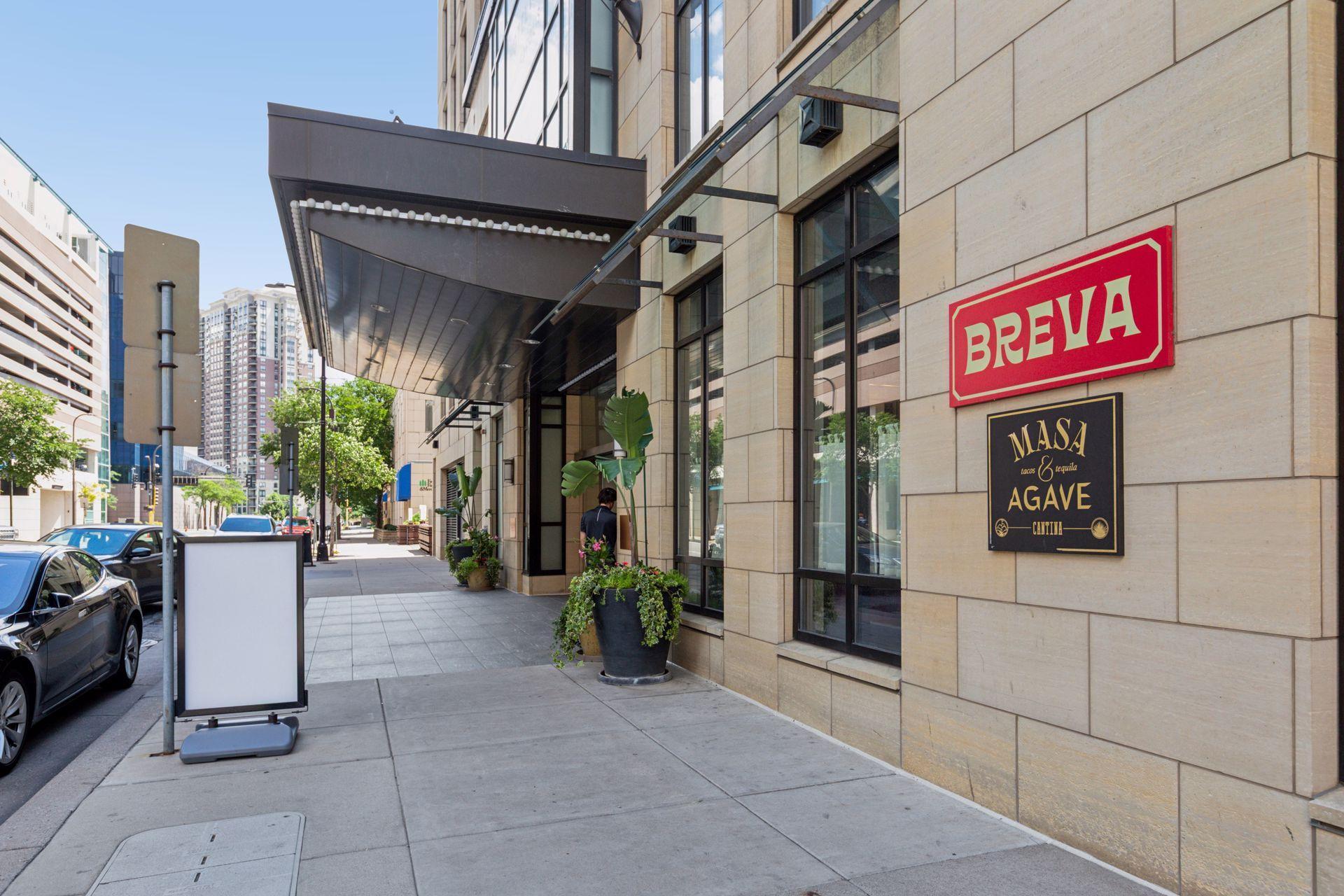 201 S 11th Street 1040