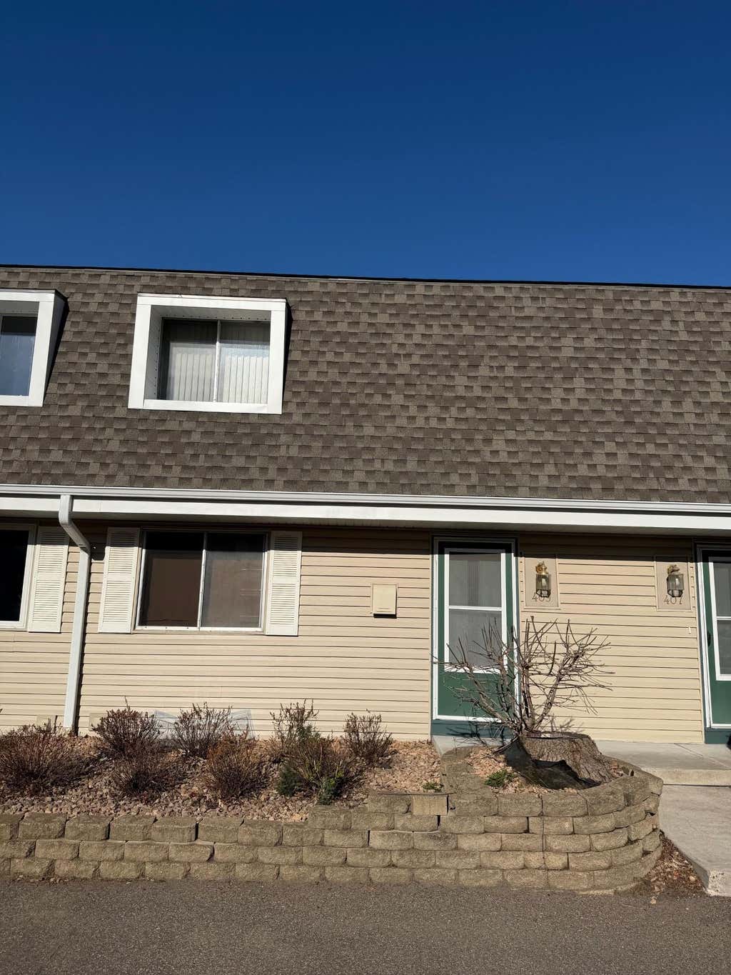 Photo of 409 Dorland Place, Maplewood, MN 55119 (MLS # 7117918)