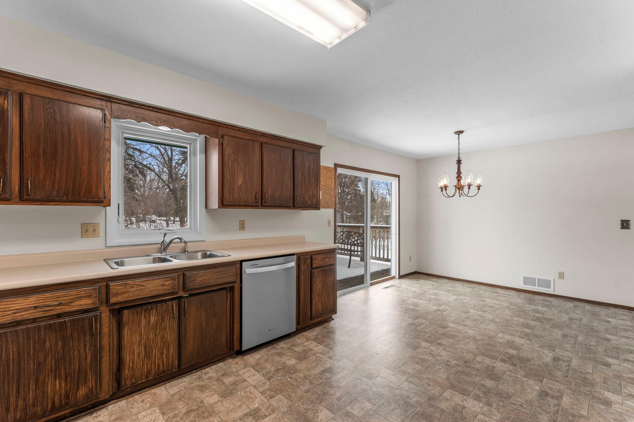 5538 Saint Stephens Street