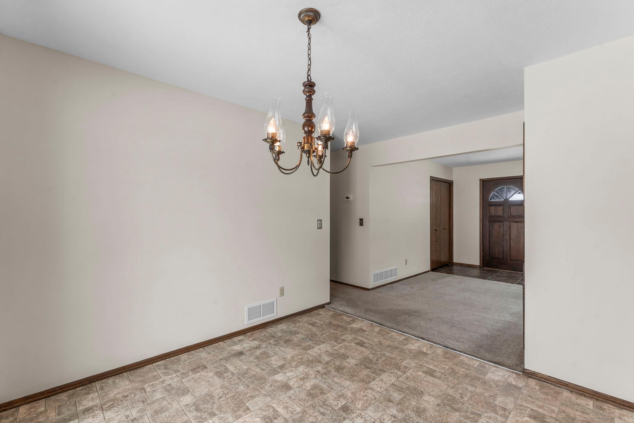 5538 Saint Stephens Street