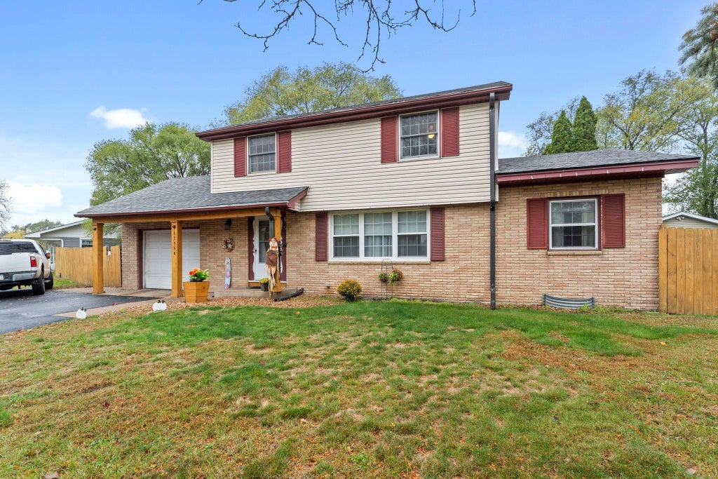 Photo of 11950 Crocus Street NW, Coon Rapids, MN 55433 (MLS # 7165992)