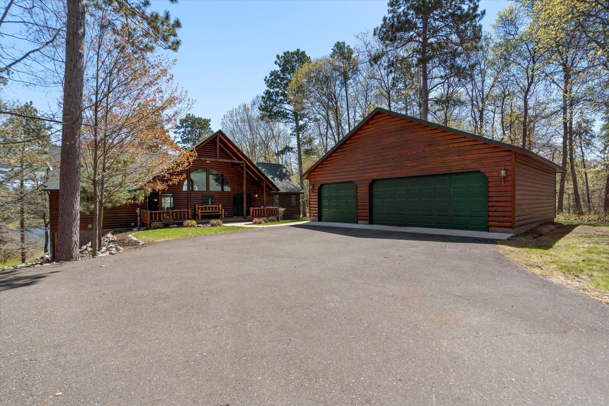 10047 Wood Ridge