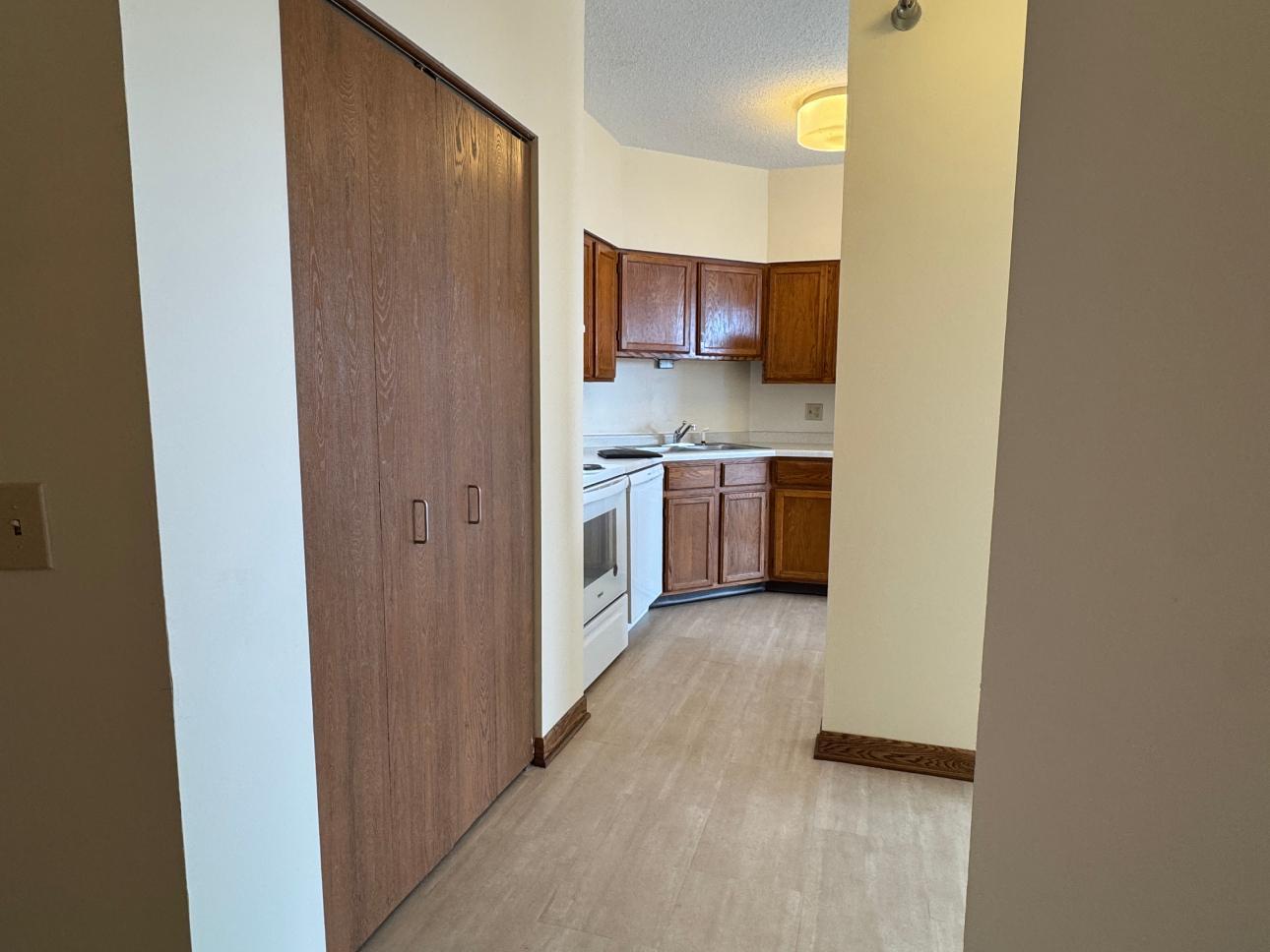 7600 Golden Valley Road 611