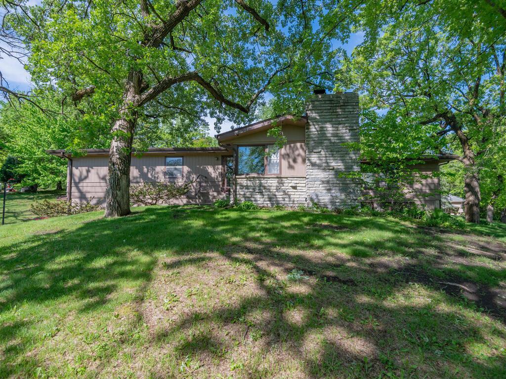 14900 Viewcrest Lane