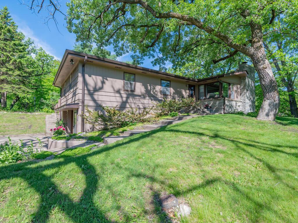 14900 Viewcrest Lane