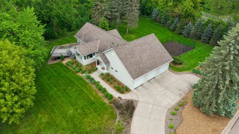 719 Spring Creek Circle Mendota Heights MN 55118