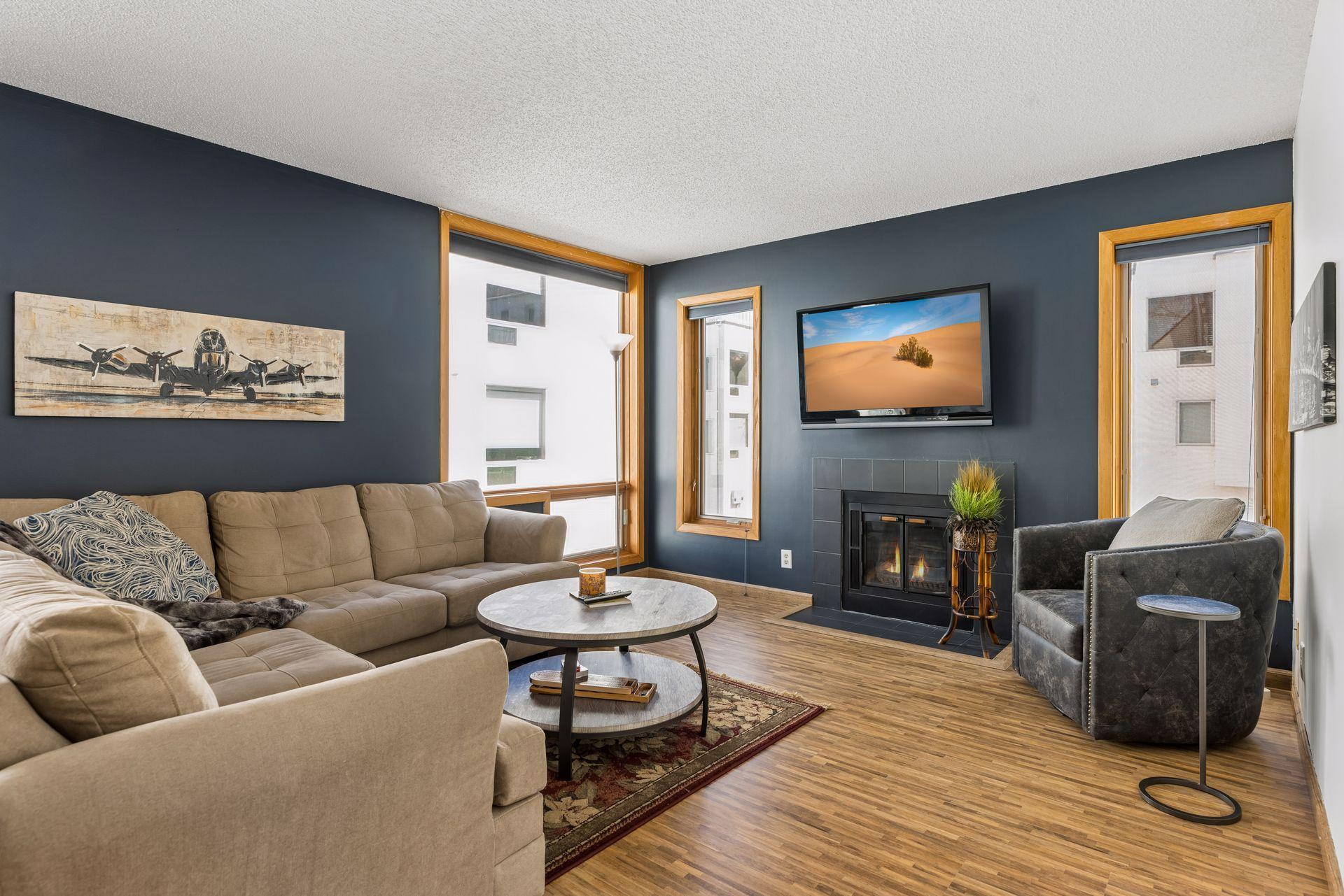 3049 Lake Shore Drive A