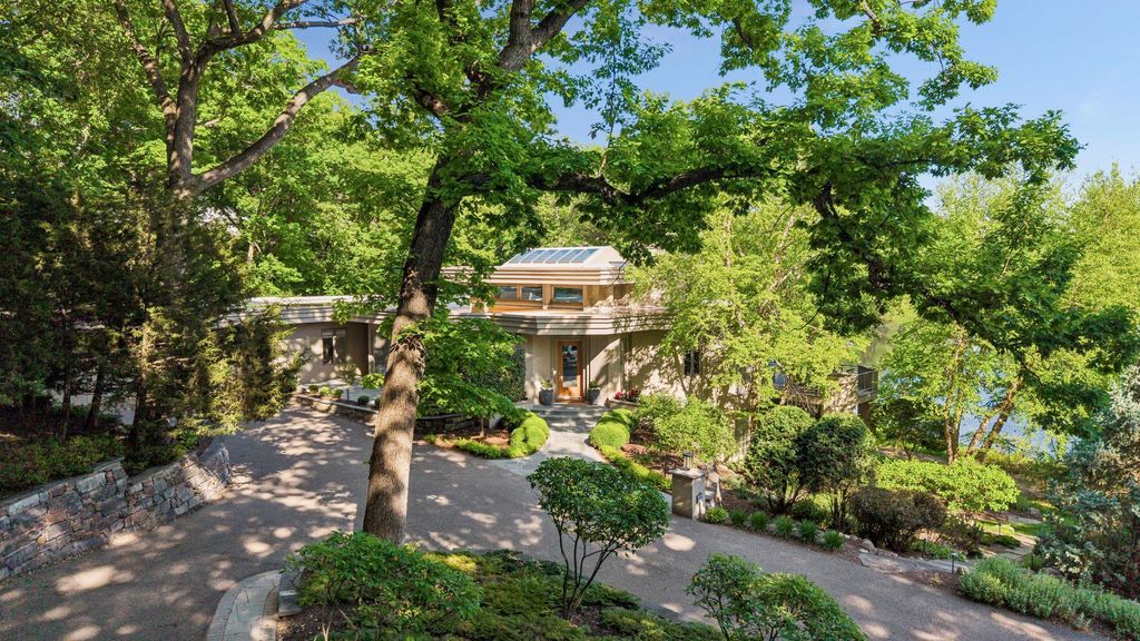 Photo of 6504 Stauder Circle, Edina, MN 55436 (MLS # 7094725)