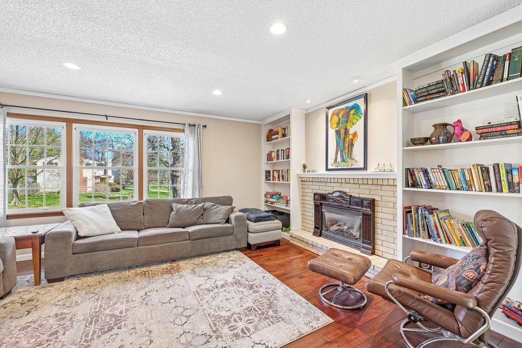 Photo of 2115 Decatur Avenue N, Golden Valley, MN 55427 (MLS # 7061015)
