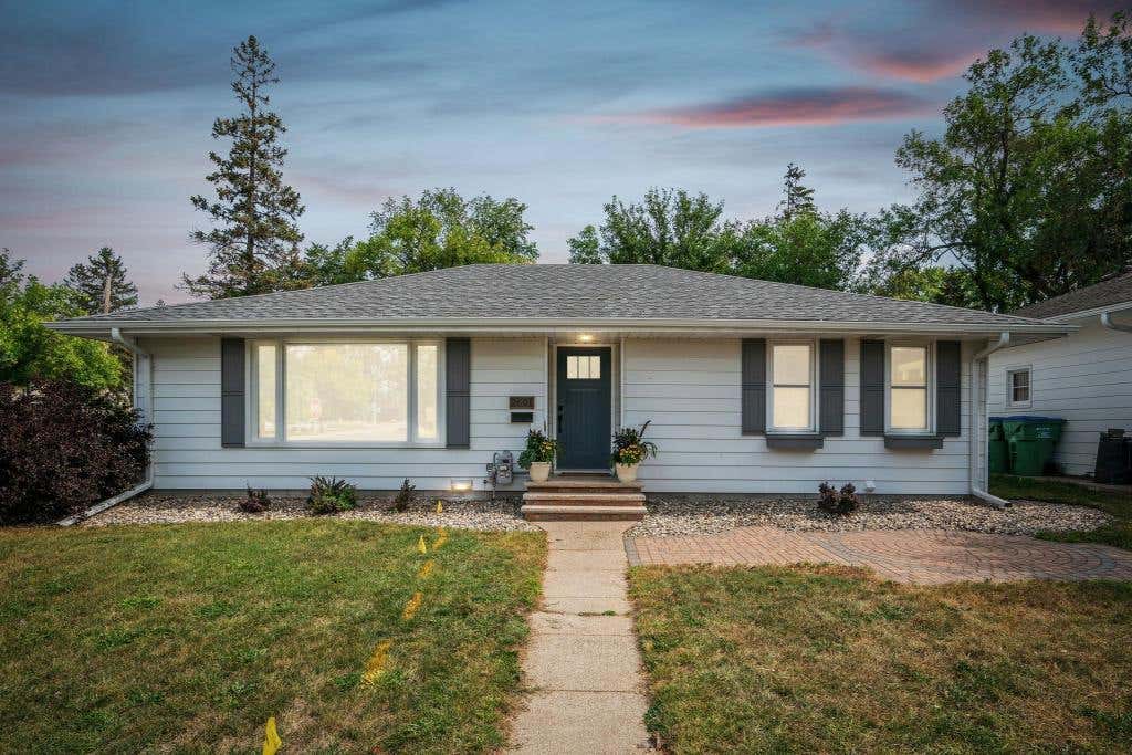 Photo of 2601 Raleigh Avenue, Saint Louis Park, MN 55416 (MLS # 7126422)