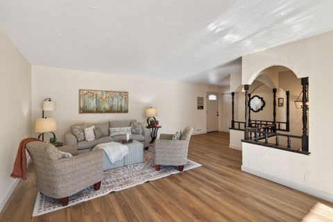 2803 Loop Road S Burnsville MN 55306