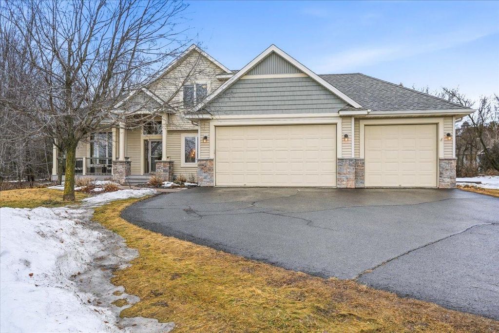 Photo of 925 Sadie's Lane, Hudson, WI 54016 (MLS # 7024726)