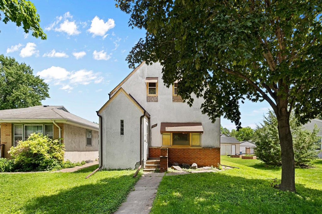 Photo of 890 26th Avenue SE, Minneapolis, MN 55414 (MLS # 7086854)