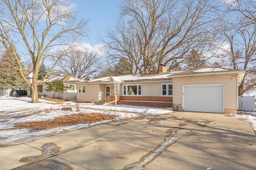 Photo of 1305 4th Street SW, Austin, MN 55912 (MLS # 7002901)