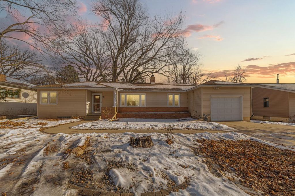 Photo of 1305 4th Street SW, Austin, MN 55912 (MLS # 7002901)
