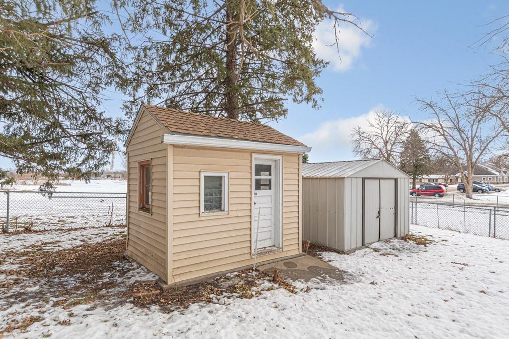 Photo of 1305 4th Street SW, Austin, MN 55912 (MLS # 7002901)