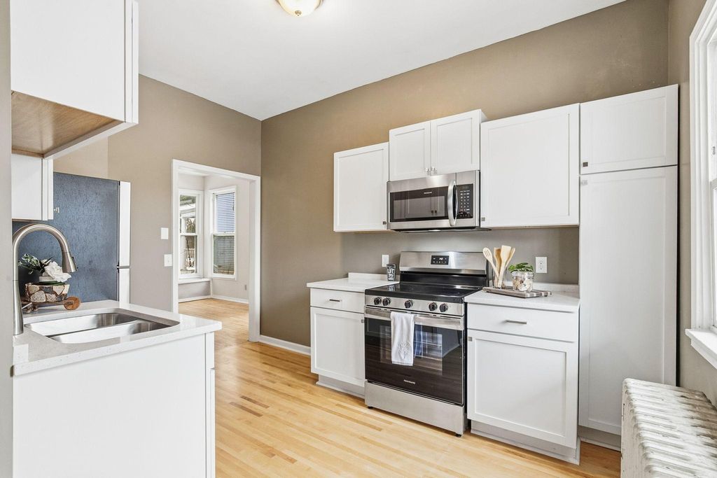 Photo of 2416 Harriet Avenue, Minneapolis, MN 55405 (MLS # 7014307)