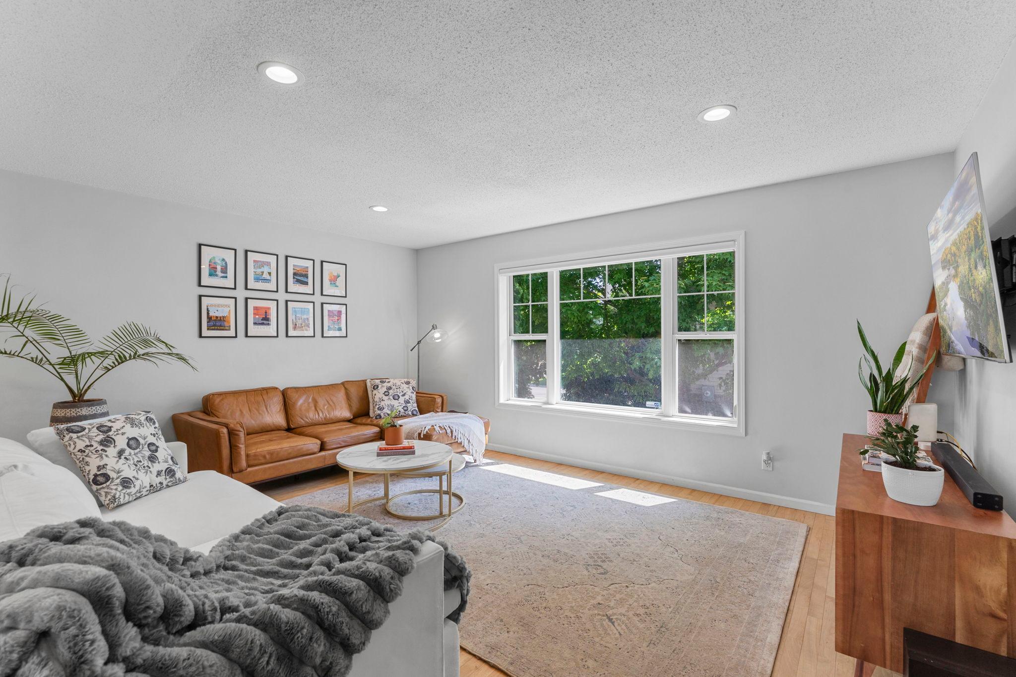 1736 3rd Street NE