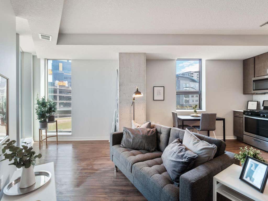 Photo of 811 Washington Avenue S #1503, Minneapolis, MN 55415 (MLS # 7132513)
