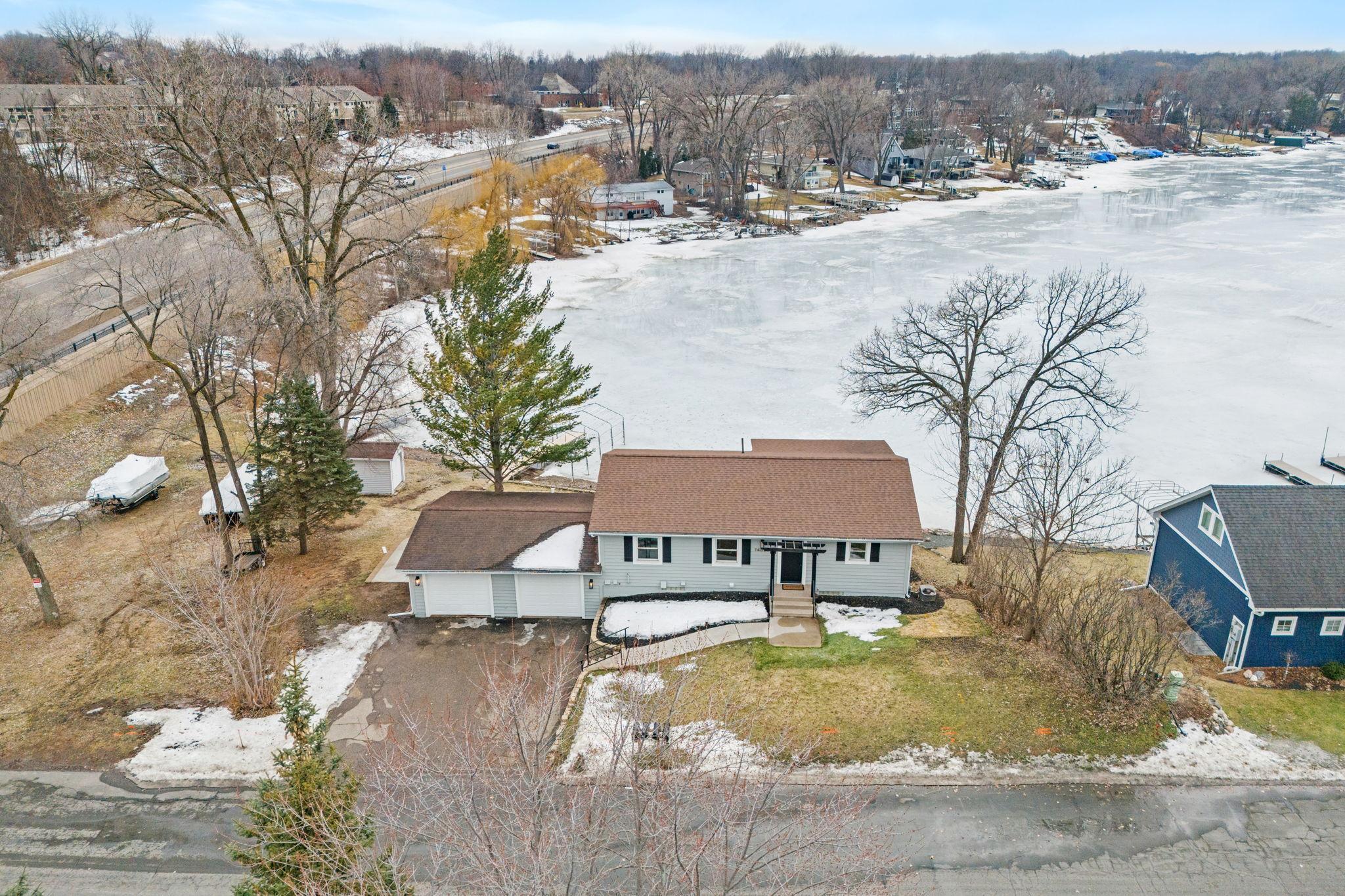 14858 Oakland Beach Avenue SE