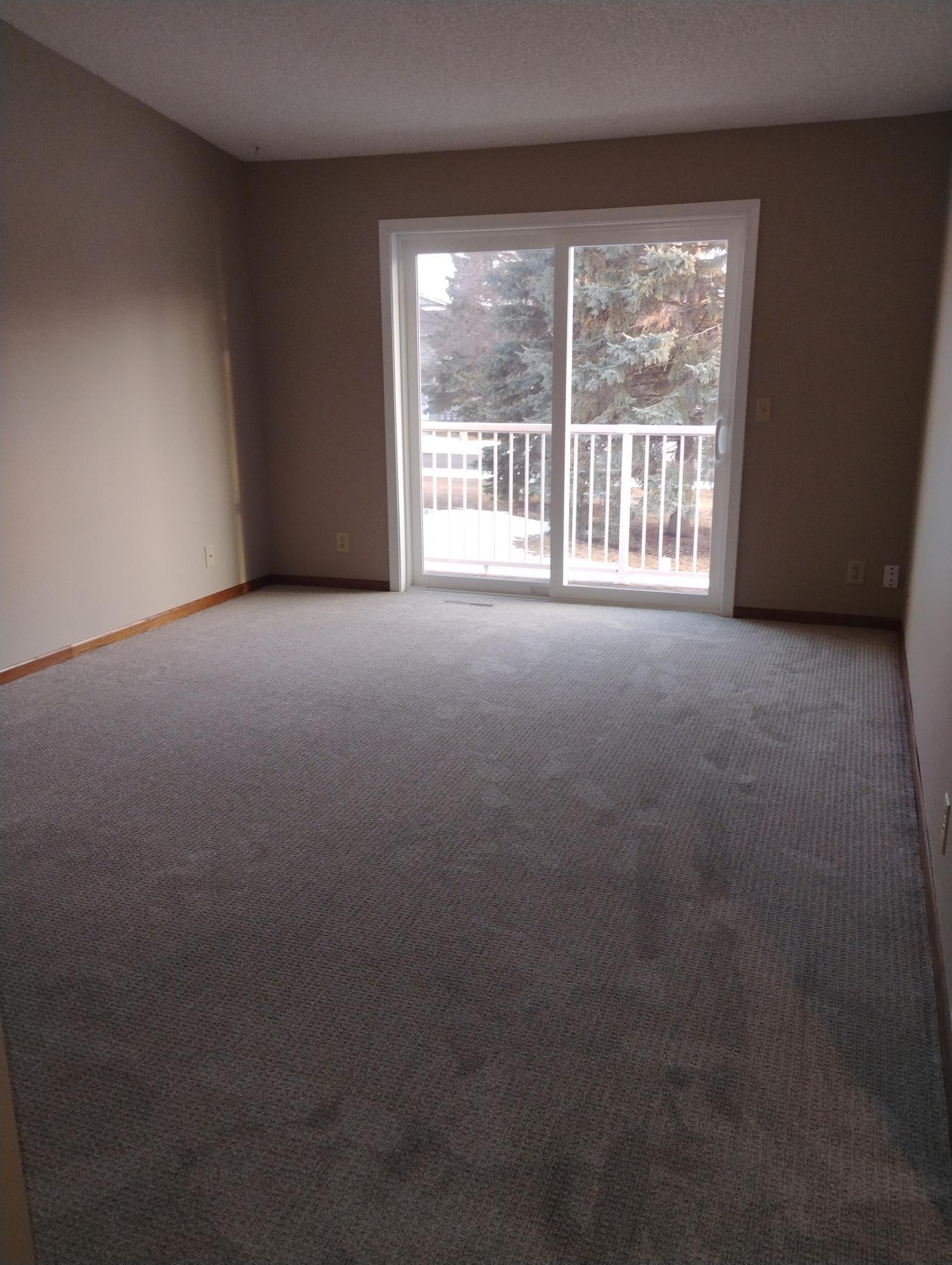 1027 Pond View Court