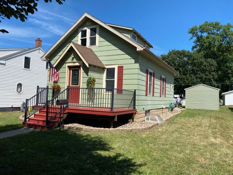 Photo of 810 N 6th Street, Montevideo, MN 56265 (MLS # 7116239)