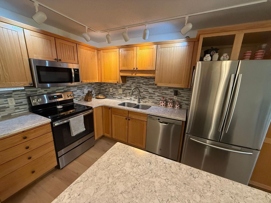 Photo of 16154 Main Avenue SE #313, Prior Lake, MN 55372 (MLS # 7004327)