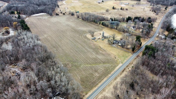 GLADER BLVD, LINDSTROM, MN 55045 - Image efc4ee26da1d77eedda8c9be5f7a2a22/3270623136