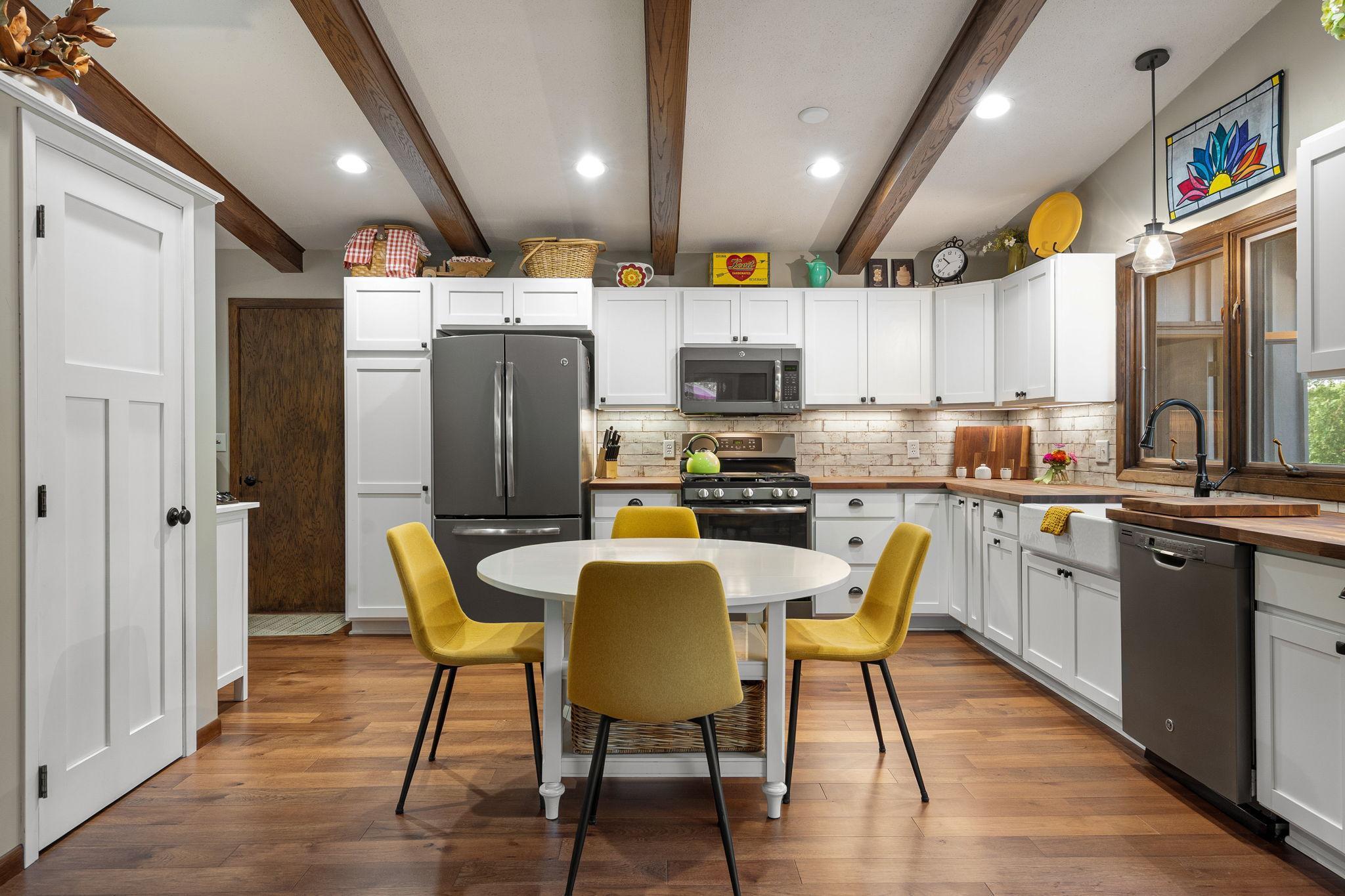 Owatonna, Minnesota 55060, United States, 4 Bedrooms Bedrooms, ,3 BathroomsBathrooms,Residential,Active,202143