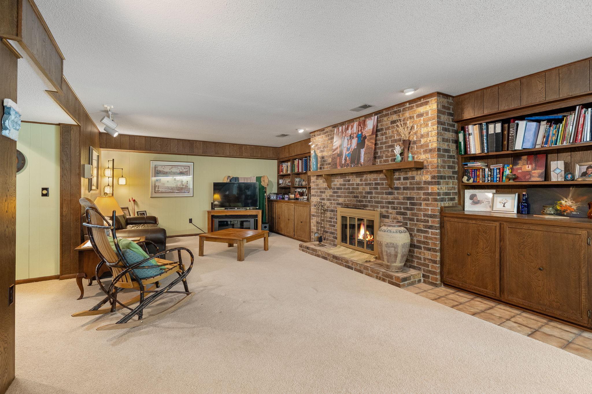 Owatonna, Minnesota 55060, United States, 4 Bedrooms Bedrooms, ,3 BathroomsBathrooms,Residential,Active,202143