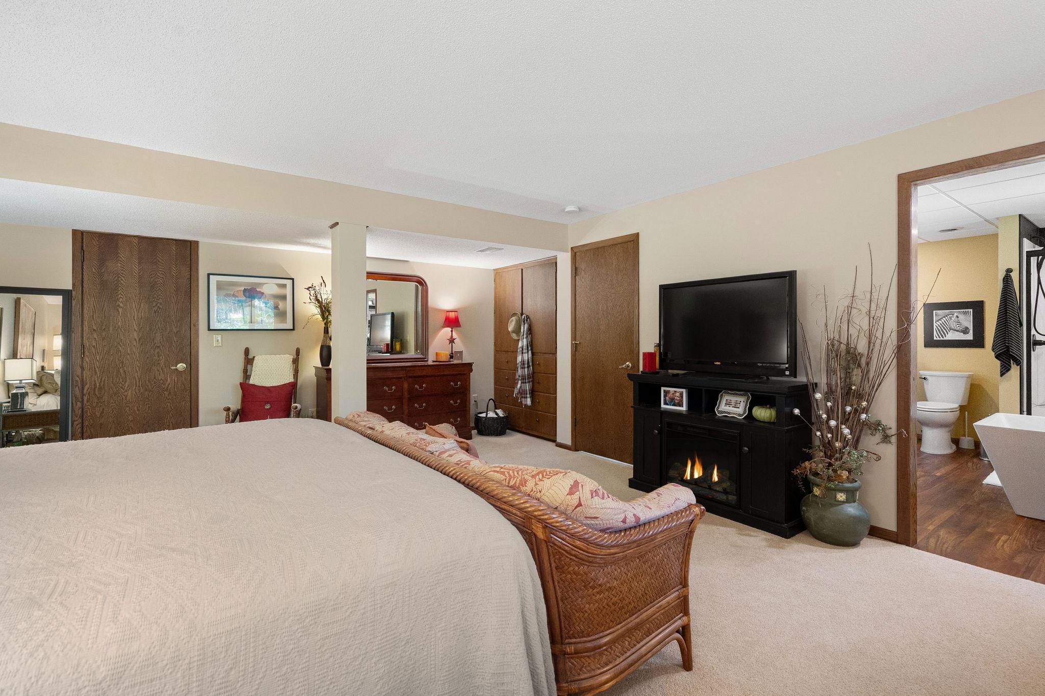 Owatonna, Minnesota 55060, United States, 4 Bedrooms Bedrooms, ,3 BathroomsBathrooms,Residential,Active,202143