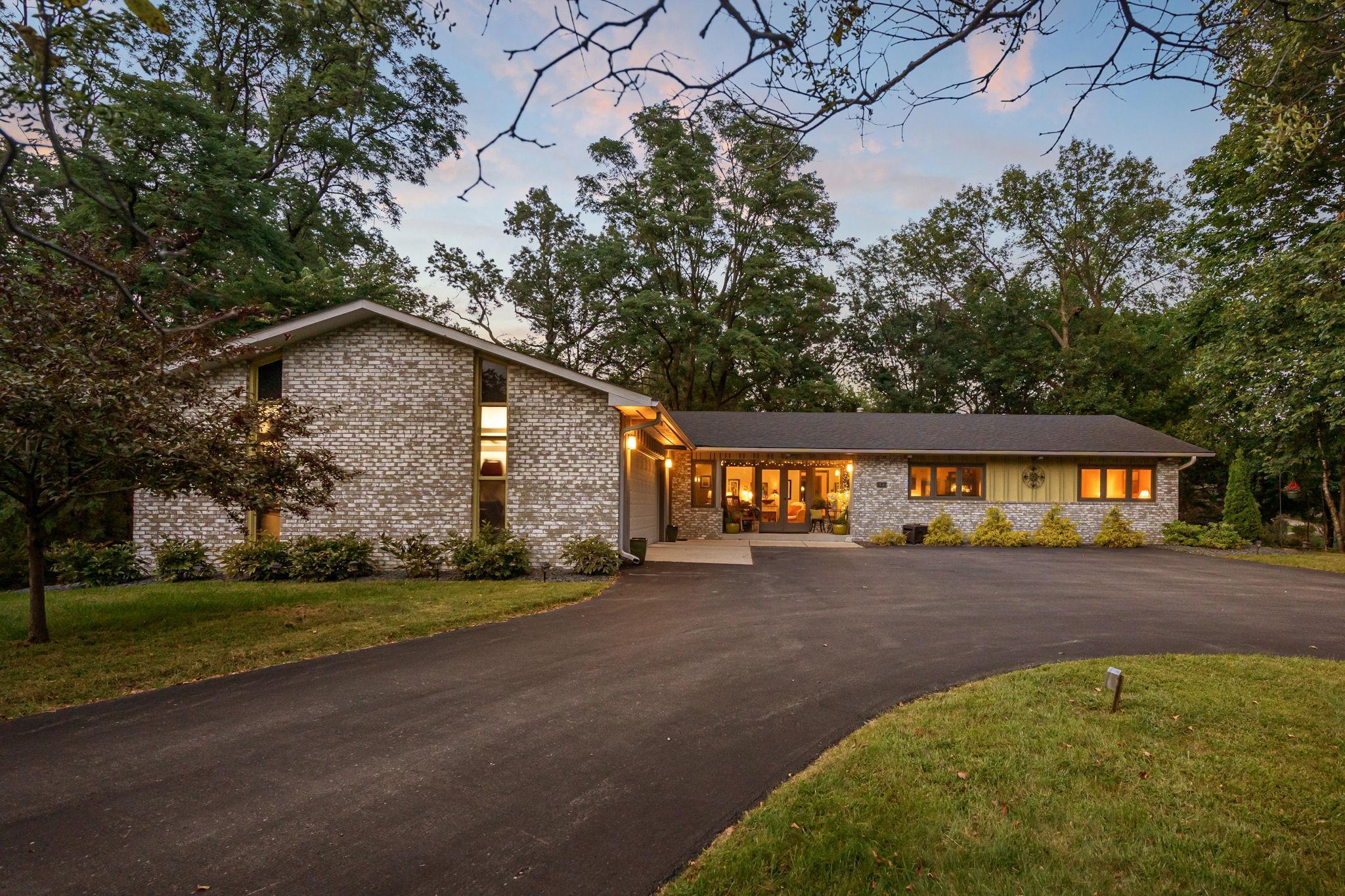 Owatonna, Minnesota 55060, United States, 4 Bedrooms Bedrooms, ,3 BathroomsBathrooms,Residential,Active,202143