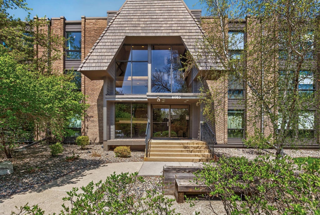 Photo of 6085 Lincoln Drive #225, Edina, MN 55436 (MLS # 7108559)