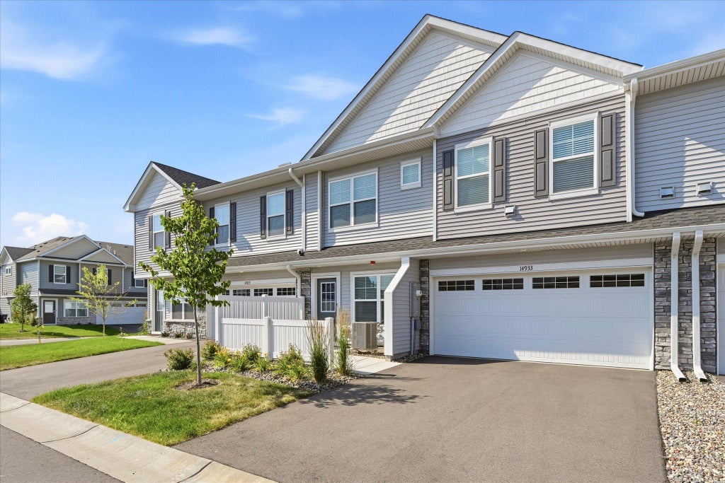 Photo of 14933 Archdale Lane, Rosemount, MN 55068 (MLS # 7112071)