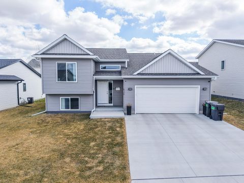 6138 Sandstone Street NW Rochester MN 55901