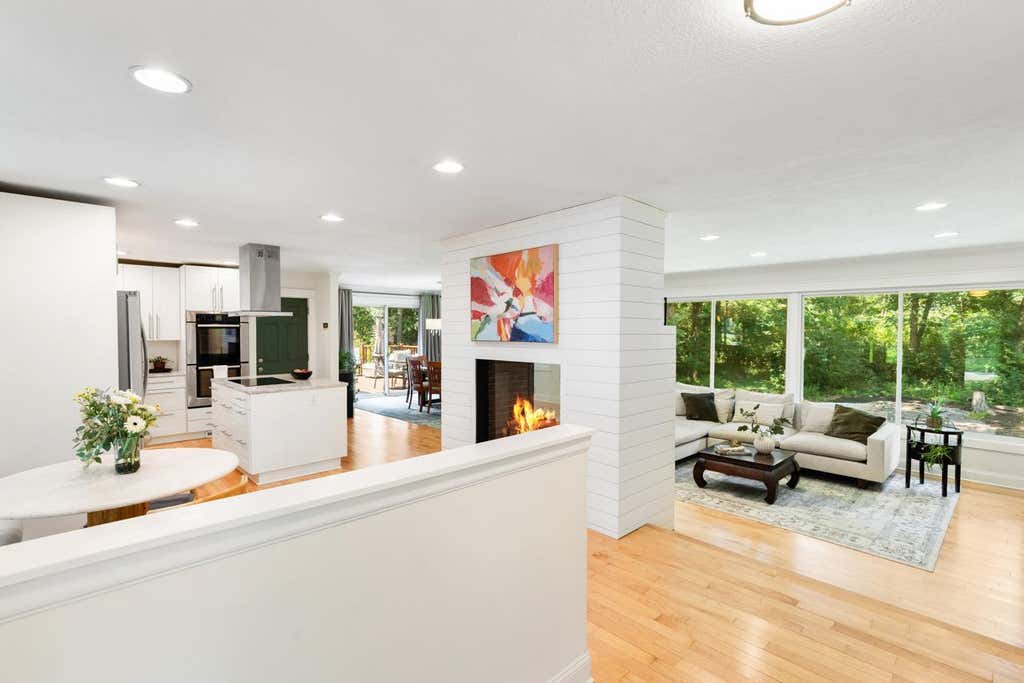 Photo of 5500 Northwood Ridge, Bloomington, MN 55437 (MLS # 7122919)