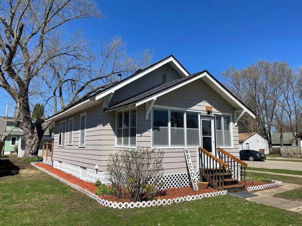 Photo of 1000 4th Avenue SW, Austin, MN 55912 (MLS # 7056832)