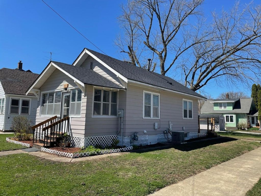 Photo of 1000 4th Avenue SW, Austin, MN 55912 (MLS # 7056832)