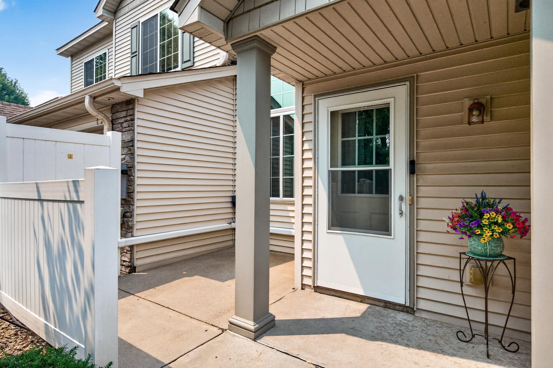 375 Arrowhead Drive