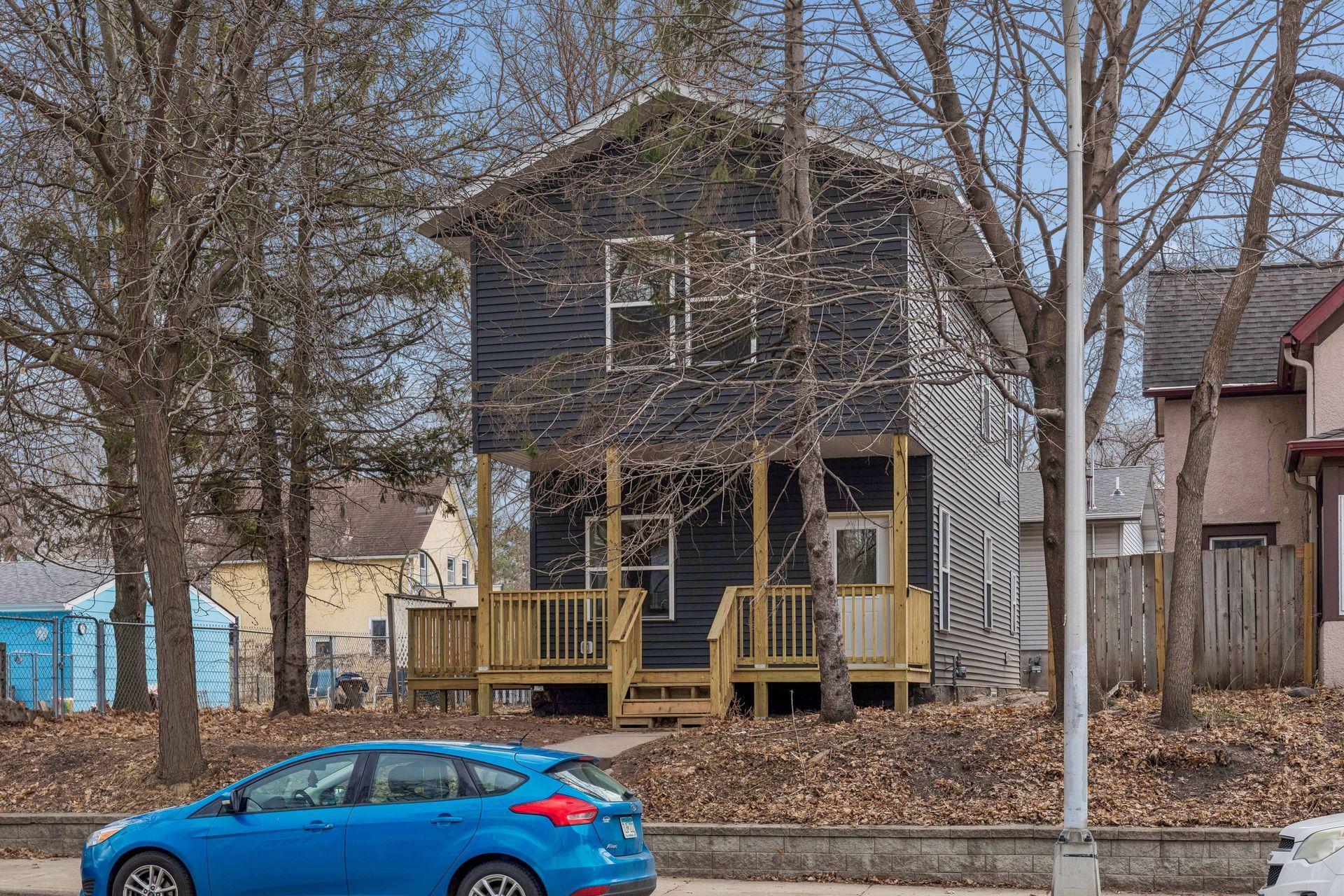 2414 Como Avenue SE